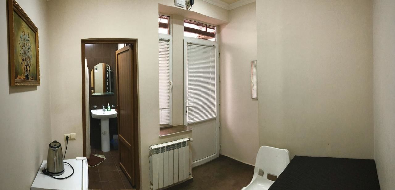 Хостелы Domino Yerevan Hostel and Tours Ереван